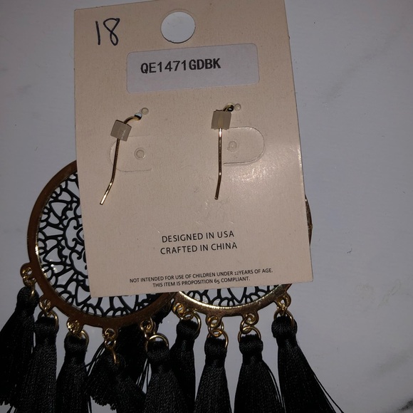 boutique earrings 🛍 - Picture 2 of 5